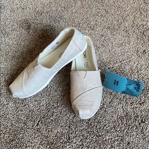 New Toms Natural Metallic Woven size 7